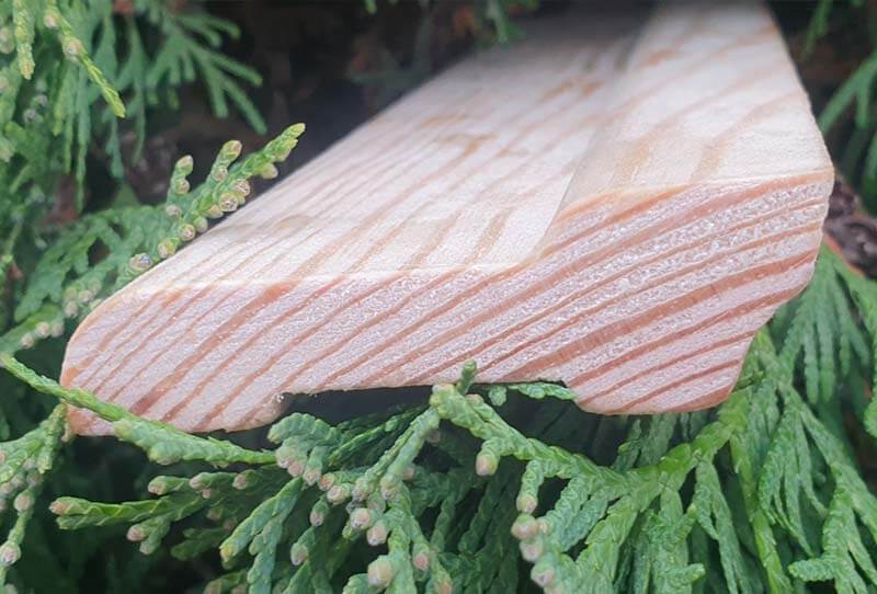 деревянный плинтус